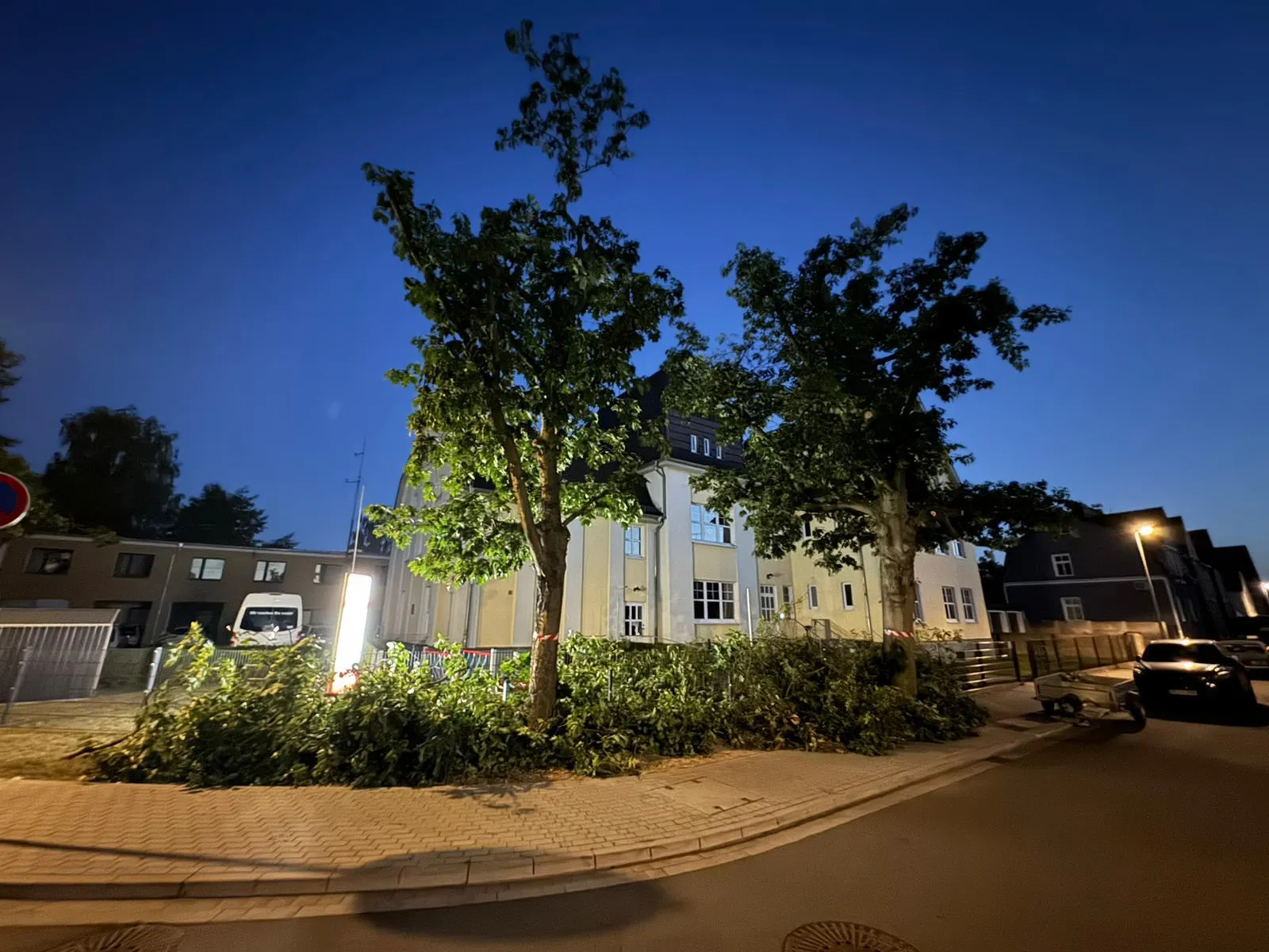 Und schon war wieder die Dunkelheit da