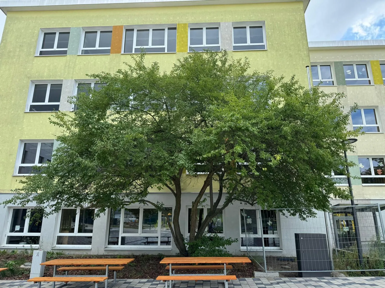 Schulgelände: vorher